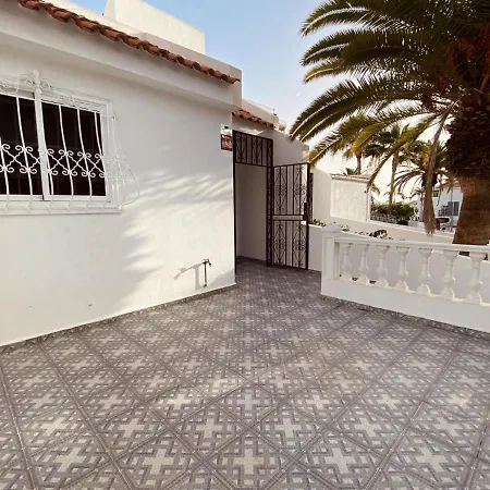Sunshine House Holiday home *