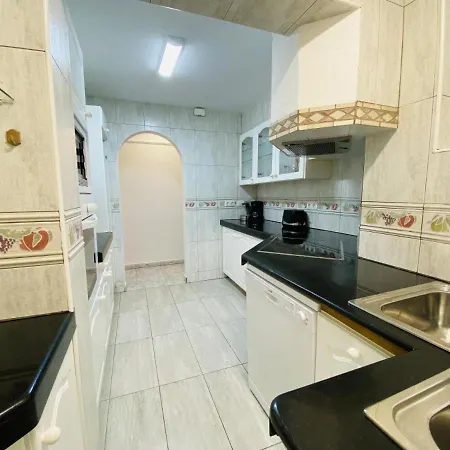 Sunshine House Semesterbostad