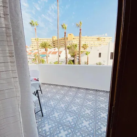 Sunshine House * Costa Adeje (Tenerife)