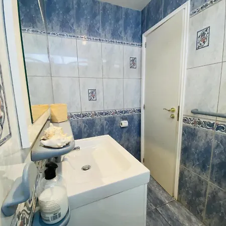 Semesterbostad Sunshine House