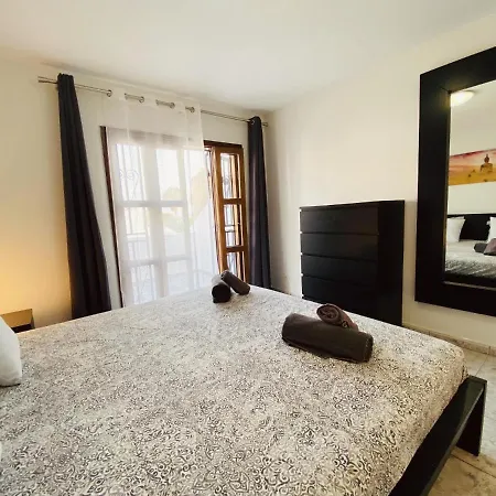 Sunshine House Semesterbostad *